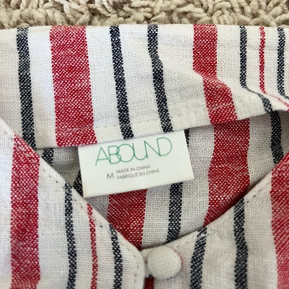 Women’s size M Abound button down Tank Top in Perfect Condition! - Picture 2 of 3